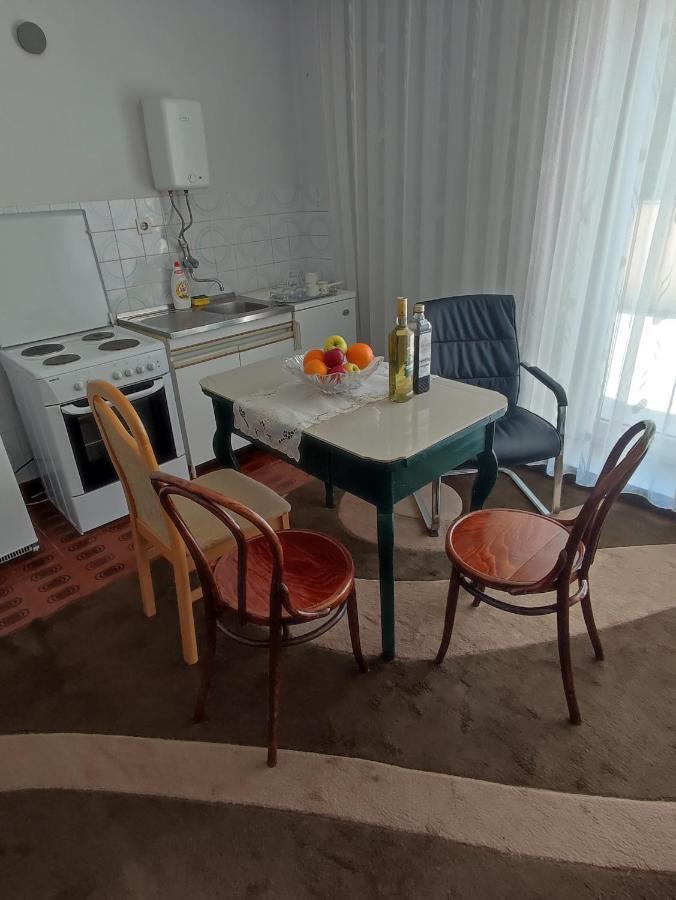 Apartman Bor 利夫诺 外观 照片