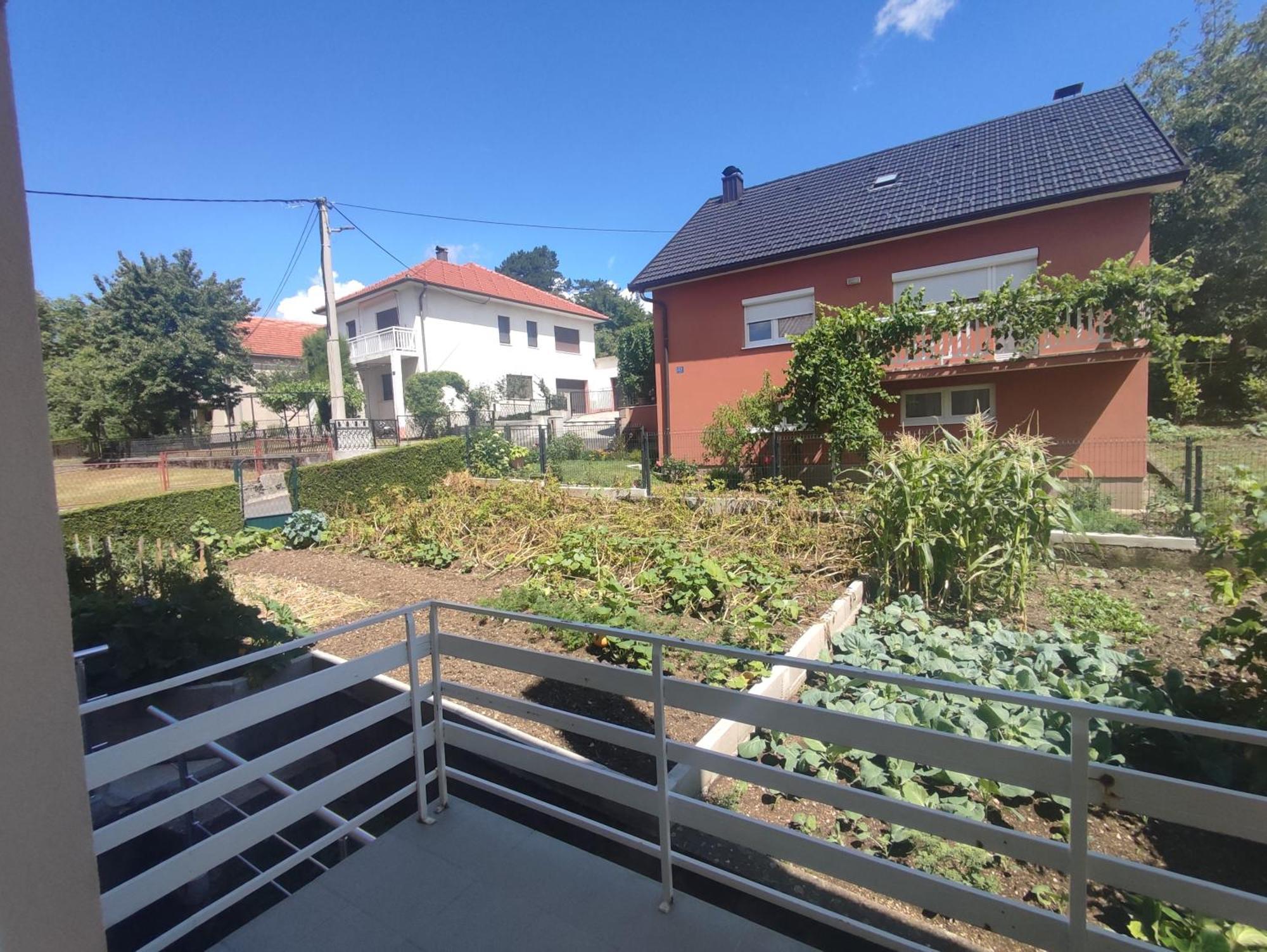Apartman Bor 利夫诺 外观 照片